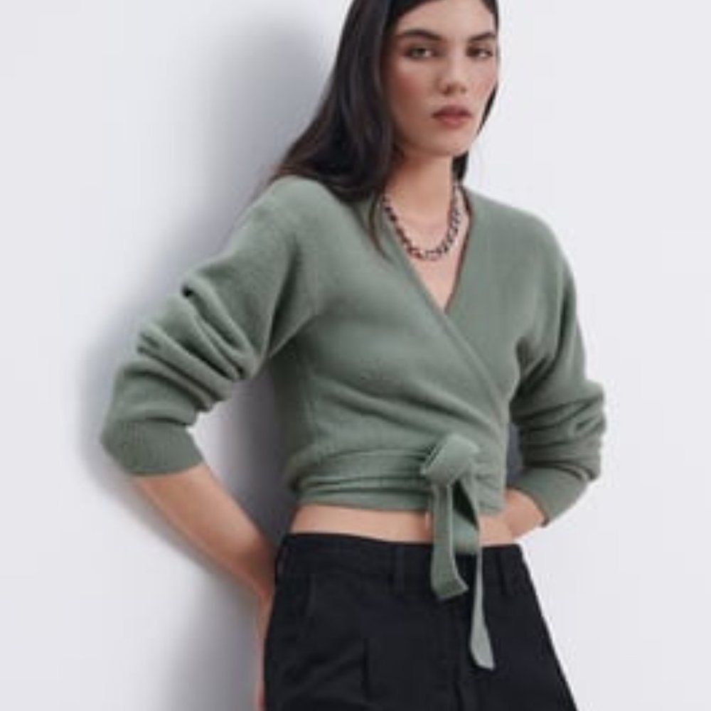 zara M ~ green soft & warm wrap top